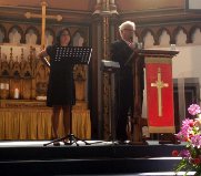 MARIO PREDEICANDO EN BERLIN