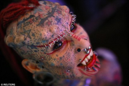 María José Cristerna, es la mexicana tatuada mas famosa, conocida como el vampiro Mujer