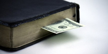 estafadores religiosos, imperios religiosos, estafadores de la fe