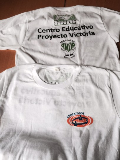 Camiseras del centro educativo.