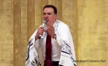 pastor-pare-de-sufrir-pide-donaciones