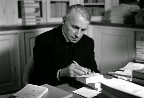 El antropólogo francés Georges Bataille